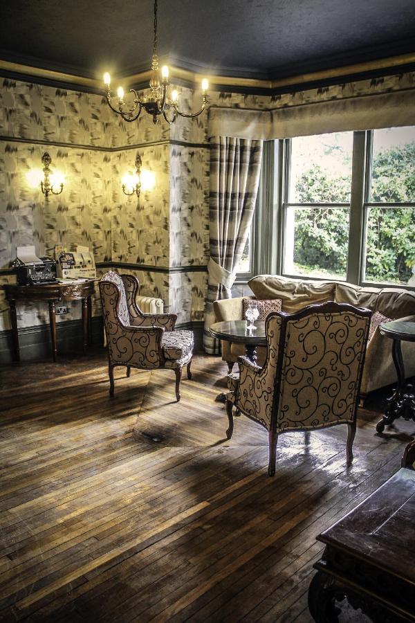 Brook Hall 3* Childer Thornton